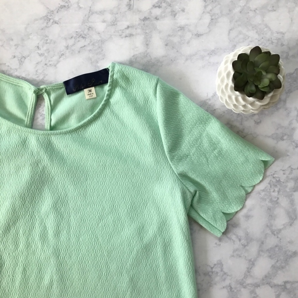 Mint scalloped top